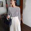 Camiseta de Manga Larga Rayada Elástica Holgada Clásica Retro Cuello de Una Línea Personalizable Estilo Perezoso Algodón Bordado Top Chic