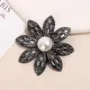 Pequeno estilo Chanel luxo leve alta costura moda camélia strass patch DIY grampo de cabelo feito à mão acessórios para roupas