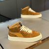Otoño e Invierno zapatillas altas de suela blanda para hombre nuevo calzado casual de moda para hombre zapatillas aumentadas antideslizantes que combinan con todo zapatos de hombre