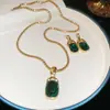 Conjunto de Pendientes y Collar Ovalados con Forma de Gota de Agua Incrustados de Diamantes, Exquisita Cadena para Clavícula de Moda Europea y Americana, Joyería de Lujo Ligero y de Alta Gama para Mujeres