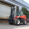 Carretilla Elevadora Pequeña Todoterreno 3 Toneladas 5 Toneladas Diésel Hidráulica Elevación Carga y Descarga Sitio de Construcción Manejo Carretilla Elevadora Todoterreno Multifuncional