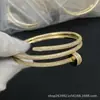 Colección de Llegadas Diarias: Dior, Chanel, Lv, Gucci, Tiffany Pulseras, Pendientes, Collares, Broches, Mayoreo de Marca