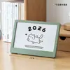 Calendario de Escritorio Nuevo Temático de Gatos 2026 Soporte Pequeño Adorno de Calendario Estudiante Oficina Reloj de Escritorio Cuaderno de Registro de Asistencia Venta al por Mayor