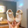 Zapatos Deportivos Casuales de Moda para Niñas 2025 Otoño Nuevos Zapatos Versátiles para Correr para Niños Mayores Zapatos de Cuero Antideslizantes para Niños