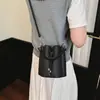 Bolsa feminina 2026, pequena bolsa de ombro de moda de nicho, novo estilo coreano, bolsa tipo balde simples, bolsa de verão para mulheres
