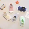 Zapatos de caña alta para niños pequeños de primavera y otoño, Zapatos de suelo para bebés, Calcetines de suelo antideslizantes para bebés, Niños y niñas, Zapatos de suela blanda anticaída