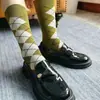 Nuevos Calcetines Unisex de Lana de Seda Otoño e Invierno Clásico Rombo Color de Contraste Calientes para Pareja Costura Sin Hueso Apilados
