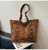 Bolsa de Ombro Feminina Leopard Print Moda Outono Inverno Grande Capacidade Nova 2025 High-End Versátil para o Dia a Dia Tote Bag