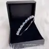Gvc Jiijia Versión de Alta Gama de Precisión Pulsera Cuadrada de Diamantes Flor de Estrella para Mujer, Pulsera de la Fortuna Abierta Elegante y Sofisticada