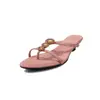Sandálias de Tira Fina de Pele de Ovelha para Comércio Exterior para Mulheres 2026 Novo Modelo, Sandálias Slip-On Deslumbrantes com Strass para o Verão, Sandálias Bordadas com Salto Gatinho para Uso ao Ar Livre