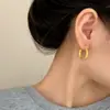 Pendientes Geométricos de Moda Simple Europea y Americana, Lujo Ligero, con un Toque de Alta Gama, Diseño Único, Chapados en Cobre con Oro Real, Pendientes para Mujer