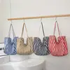 Bolsa bucket listrada color block única para mulheres, nova bolsa de ombro e transversal da moda 2026, bolsa tote fashion para meninas