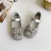 Zapatos Mary Jane para niña, nueva colección de otoño, zapatos de princesa con pedrería, bailarinas infantiles de suela blanda, adecuados para estudiantes de primaria y actuaciones, edades 6-12