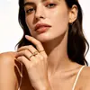 Estilo Coreano Nueva Moda Versátil Diseño Geométrico Anillo de Acero de Titanio para Mujer Moderno y Elegante Sin Decoloración Simple Chapado en Oro de 18K
