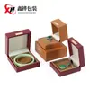 Caja de Joyería de Cuero PU de Ángulo Recto con Etiqueta Dorada Caja para Anillos Colgantes Collares Joyería Pulsera Pulsera Almacenamiento Caja de Embalaje para Joyería