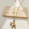 Collar de Cobre con Colgante de Caballo de Gama Alta, Accesorio Versátil de Lujo Ligero de Moda