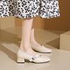 Sapatos Elegantes de Salto Baixo Estilo Francês para Mulheres, Sapatos Mary Jane Rasos de Salto Baixo Outono 2025, Adequados para Combinar com Vestidos, Sapatos de Festa