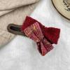 Pinza de Agarre de Felpa con Doble Lazo de Color Contrastante Pinza de Pato Elegante para la Parte Trasera de la Cabeza Accesorios para el Cabello Nuevos de Otoño e Invierno de Gama Alta