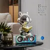 Enfeites de Astronauta em Posição Sentada com Áudio Bluetooth Decorações para Estante de Sala de TV Presentes de Inauguração de Casa