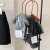 Roupa estilo férias/Lenço floral de cor contrastante para mulheres, design floral delicado, lenço longo chamativo, moderno para primavera e outono
