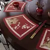 Padrão floral vermelho e de pássaros, novo jogo americano em formato de leque estilo chinês, PVC com textura de couro sintético, mesa redonda, design curvo, impermeável, resistente a óleo e fácil de limpar