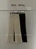 8676 Pantalones casuales simples de cintura alta con piernas ligeramente acampanadas, bolsillos y un diseño versátil que estiliza, adecuados para estudiantes y ropa de trabajo