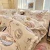 2026 Nuevo Juego de Ropa de Cama de Leche con Pompón Estilo Lindo, Funda de Edredón, Sábana Ajustable, Juego de Cuatro Piezas