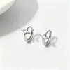 Brincos de Estrela Vazada Personalizados de Prata 925 Europeus e Americanos Transfronteiriços para Mulheres, Design de Nicho Simples e Moderno
