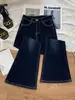 Calça jeans flare skinny estilo americano para mulheres, nova coleção de outono, azul-acinzentado, cintura alta, modelagem que afina a silhueta, com caimento fluido, calça flare versátil