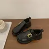 Mocassins slip-on de sola grossa 2026 nova coleção primavera e outono aumento de altura estilo britânico sapatos de couro preto sapatos Mary Jane