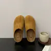 Mules de Mujer Guyun Retro Estilo Birkenstock 2026 Nuevo Modelo para Uso en Exteriores, Medias Zapatillas Cerradas para Mujer, Otoño e Invierno