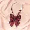 Departamento Japonés Estilo Universitario Estudiante Rayas Rojas Corbata JK Femenina Lazo Perezoso Sin Cuello Accesorios Flor de Cuello