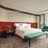 Mobiliário Regent Hotel, Conjunto Completo para Quarto Padrão, Cama Macia para Quarto de Hóspedes, Laminado de Madeira Fixo, Design de Reforma, Moderno