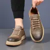 Outono 2026 Novos Sapatos Masculinos de Couro Macio Transfronteiriços Solado Macio Tendência Versátil Diário Casual Sapatos de Couro Tênis Atacado
