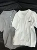 Camisa Básica de Tricô Fina de Verão Feminina com Manga Curta Bordada em Laço Estilo Coreano Redutora de Idade Estilo Ins Camiseta Interna