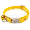 Al por mayor para mascotas pies lindos con collar de cascabel decoración de gato perro tracción exterior anti-pérdida collar de hebilla gris