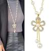 Collar Largo de Cadena para Suéter Estilo Chanel de Aleación de Alta Gama para Mujer, Versátil Colgante de Accesorio para Ropa de Otoño e Invierno de Temperamento de Lujo Ligero