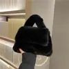 Bolsa de Pelúcia Outono e Inverno, Bolsa Sela Feminina Suave com Aba, Bolsa Transversal de Corrente, Bolsa de Mão Fashion e Versátil, Porta-Moedas Peludo