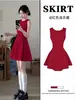 Vestido Petite Estilo Hepburn Cintura Marcada Emagrecedor Sem Mangas Elegante Vestido de Corte A Vestido Preto Pequeno Roupa Feminina de Luxo para Encontro