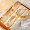 Pulsera de Celebridad de Internet Bohemio Mismo Estilo con Incrustaciones de Diamantes Cuadrados Simple Lujo Ligero Nicho Acero de Titanio Chapado en Oro de 18K en stock
