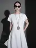 Elegante Vestido de Moda con Capullo Floral y Mangas Cortas Volantes, Lujo Ligero, Sensación de Alta Gama, Color Sólido Versátil, Adelgazante, Elegante Vestido Largo para Mujer, Verano