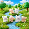 Micro Paisagem Criativa Desenho Animado Pelúcia Cachorrinho Branco Boneca Caixa Surpresa Decoração Acessórios Carro Decorações de Mesa Atacado