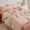Juego de cuatro piezas de estilo simple de algodón 100% clase A, transpirable, de gasa de doble capa, estampado, funda de edredón de algodón puro, sábana, sábana ajustable, juego de ropa de cama