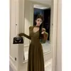 Vestido de Punto con Escote en V, Cinta y Mangas Largas para Mujer, Otoño, Plisado, Adelgazante, Largo, Sentido del Diseño, Ceñido a la Cintura, Falda Línea A