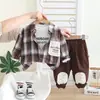 Primavera 2025 Nuevo Traje de Tres Piezas a Cuadros de Manga Larga para Niños Traje Casual de Pantalón para Bebé Fabricante Venta al por Mayor