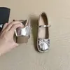 Zapatos Mary Jane bajos de estilo francés con punta cuadrada y lazo para mujer, nuevo modelo verano y otoño 2026, suela blanda, cómodos, adecuados para ir al trabajo, zapatos de un solo color plisados