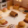 Brinquedo Simulado em Tamanho de Mordida Recheado com Chocolate Miniatura Cena Acessórios DIY Chaveiro Grampo de Cabelo Materiais
