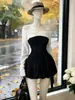 Vestido feminino estilo girl de um ombro só, falso duas peças, design novo 2026, acinturado, emagrecedor e com estampa floral, conjunto de duas peças
