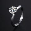 Suministro Mayorista Transfronterizo de Anillos de Compromiso de Diamante para Mujeres, Seis Garras 2 Quilates Ocho Corazones y Ocho Flechas Anillos de Diamante de Lujo Ligero para Pareja
