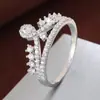 Anel de Luz com Coroa Cruzada e Zircônia Design Criativo de Luxo Super Brilho Zircônia Completa Anel de Noivado Casamento Venda Direta da Fábrica